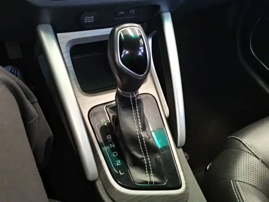 Geely Vision X3 2018 — фото 14