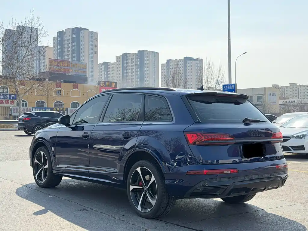 Audi Q7 2022 — фото 6