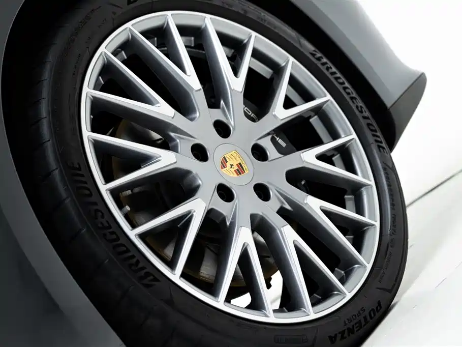 Porsche Panamera 2025