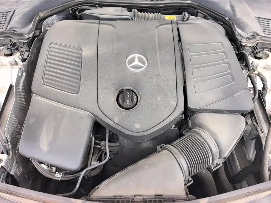 Mercedes-Benz C-Class 2024 — фото 10