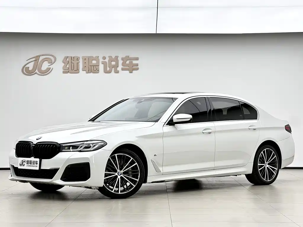 BMW 5 Series 2021 — фото 1