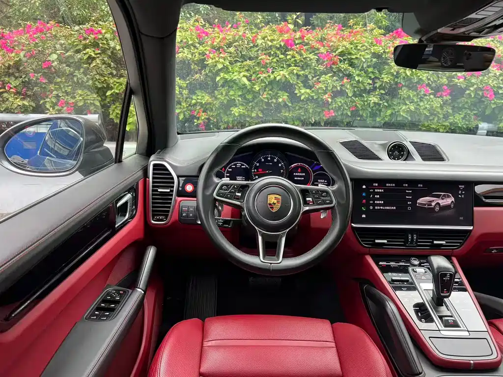 Porsche Cayenne 2022