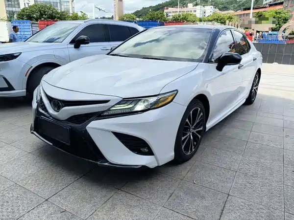 Toyota Camry 2018