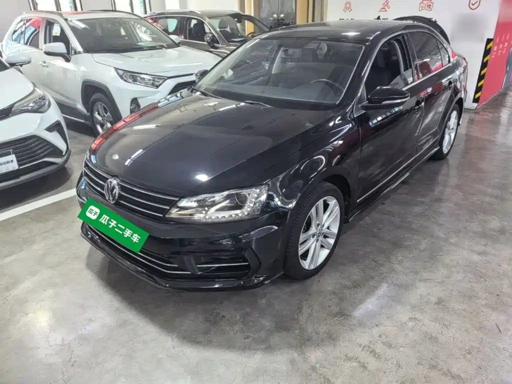 Volkswagen Sagitar 2019