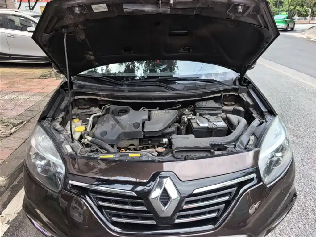 Renault Koleos 2016 — фото 20