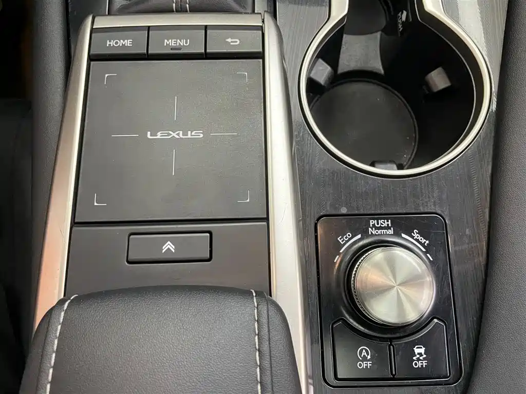 Lexus RX 2022 — фото 24