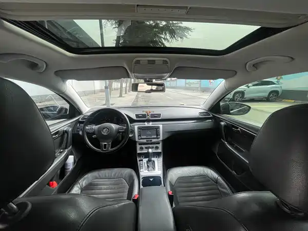 Volkswagen Magotan 2013
