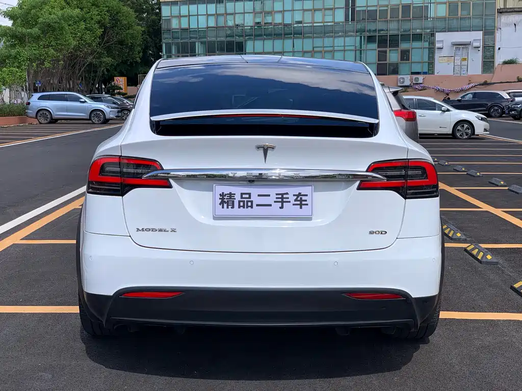 Tesla Model X 2016