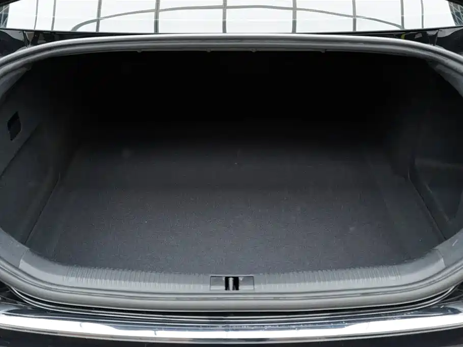 Audi A6L 2010 — фото 30