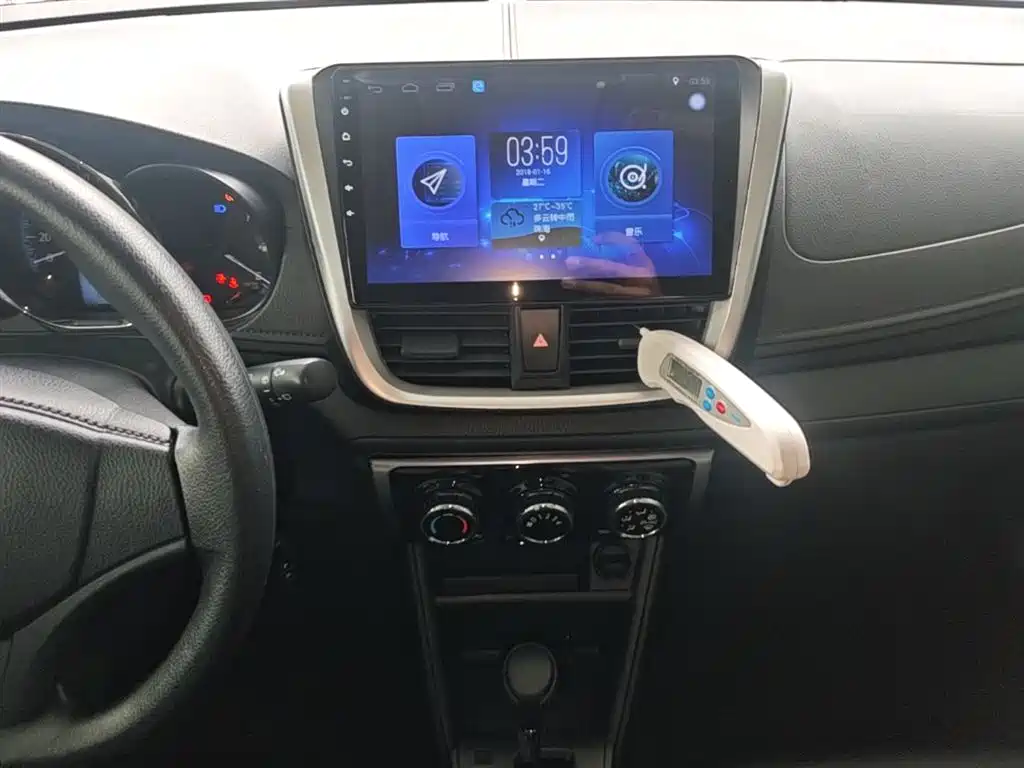 Toyota Yaris L 2019 — фото 13
