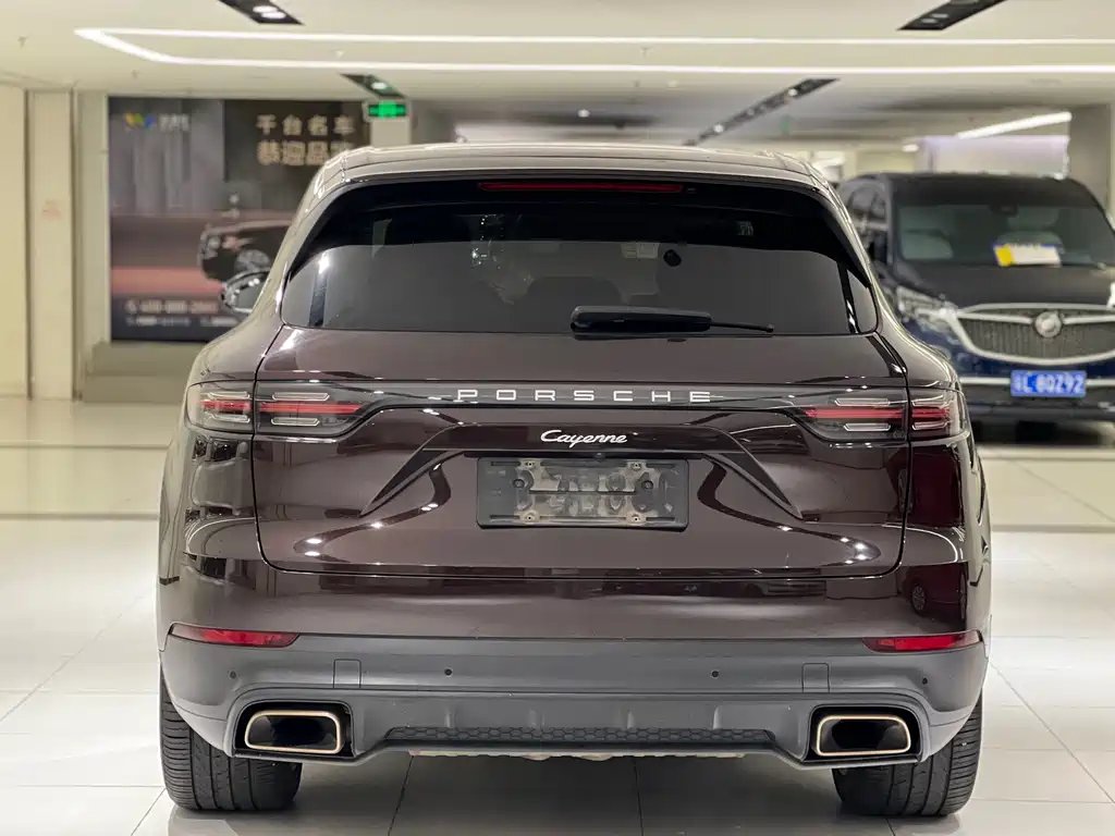 Porsche Cayenne 2019 — фото 8