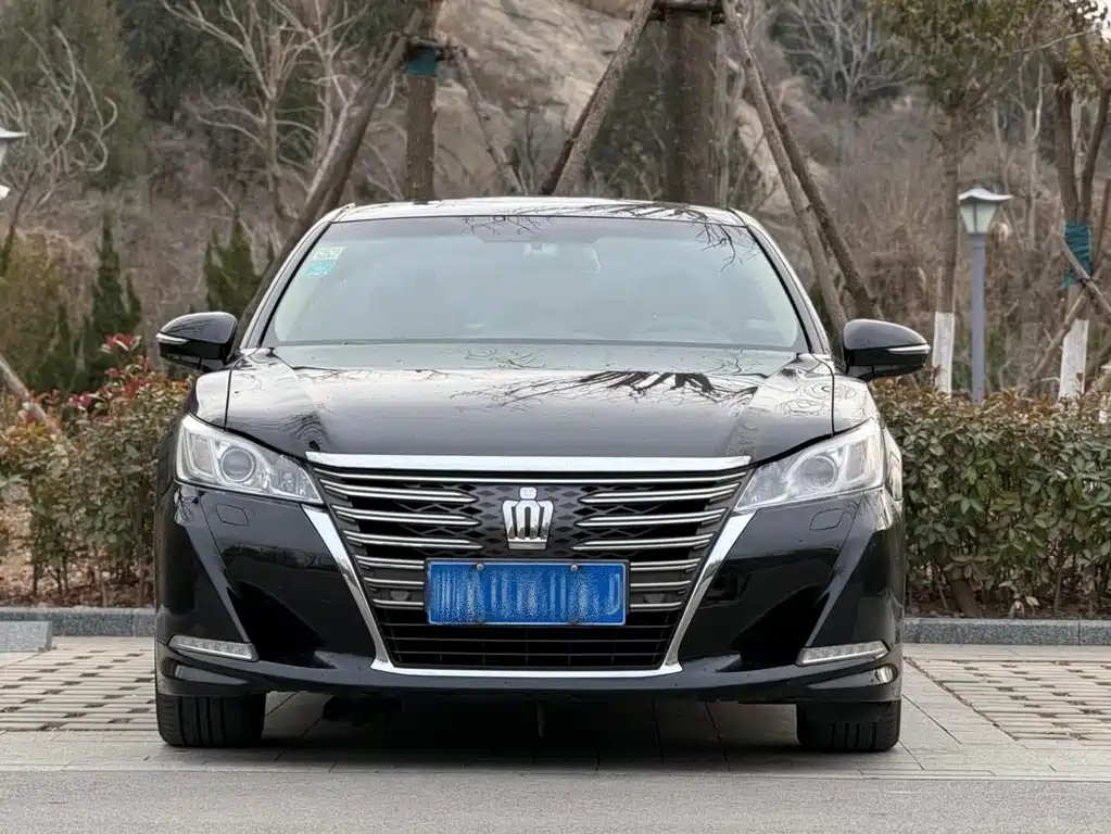 Toyota Crown 2016 — фото 2