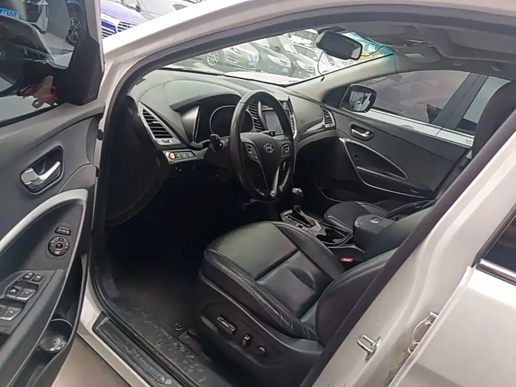 Hyundai Santa Fe 2016 — фото 12