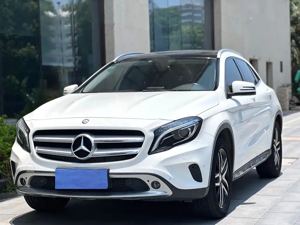 Mercedes-Benz GLA 2015