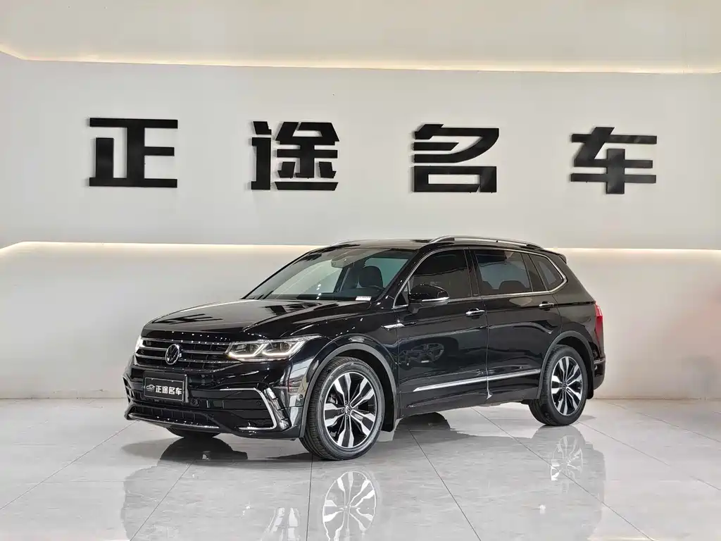 Volkswagen Tiguan L 2022 — фото 1