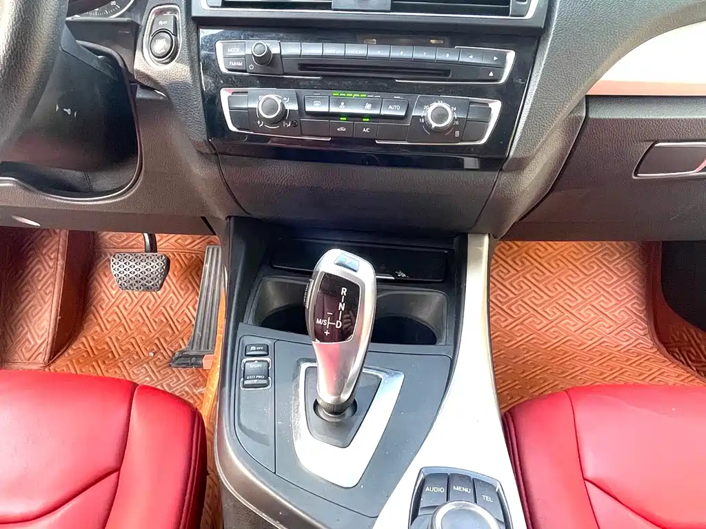 BMW 1 Series 2016 — фото 14