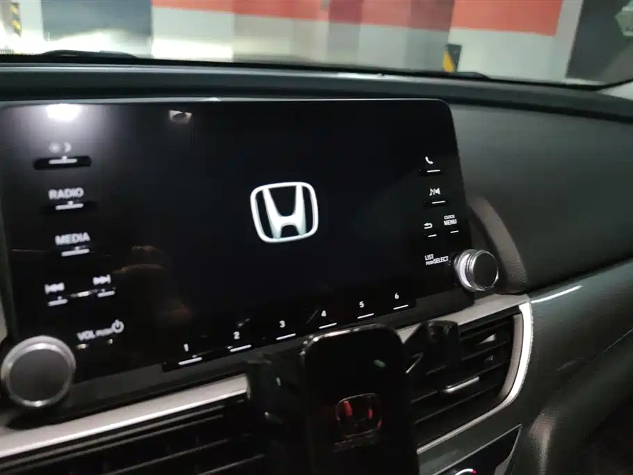 Honda Accord 2021 — фото 13