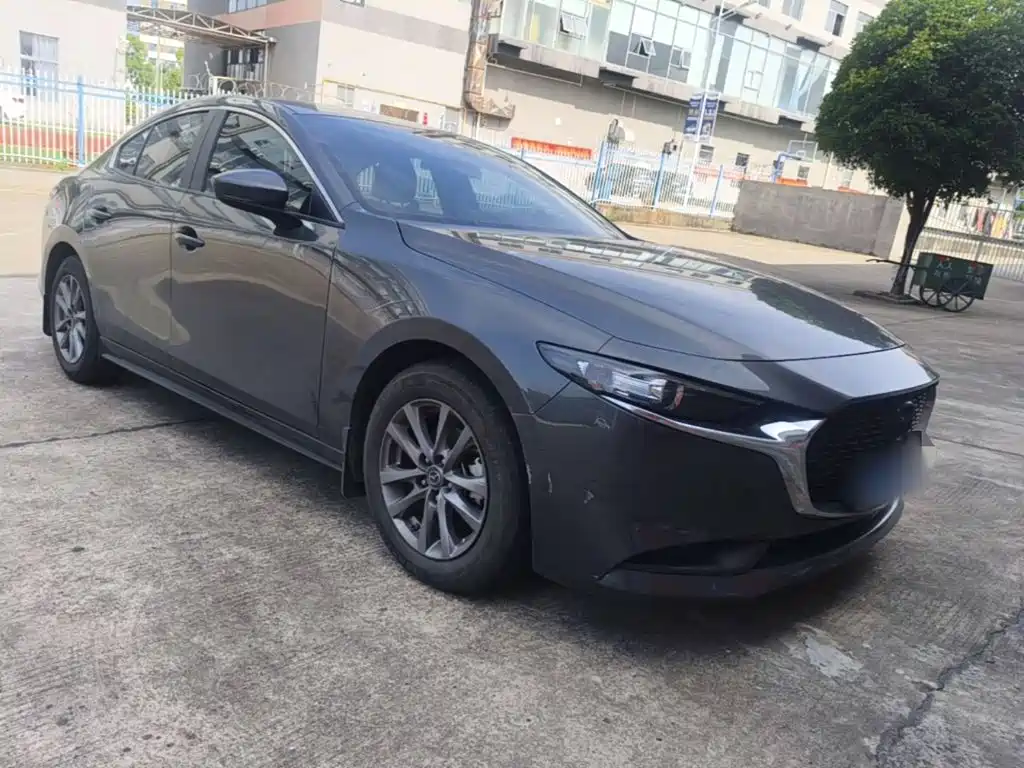 Mazda 3 Axela 2022
