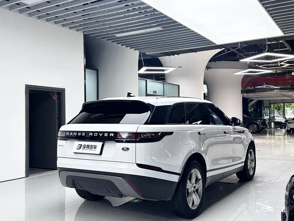 Land Rover Velar 2023 — фото 19