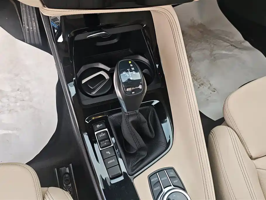 BMW X1 New Energy 2018 — фото 16