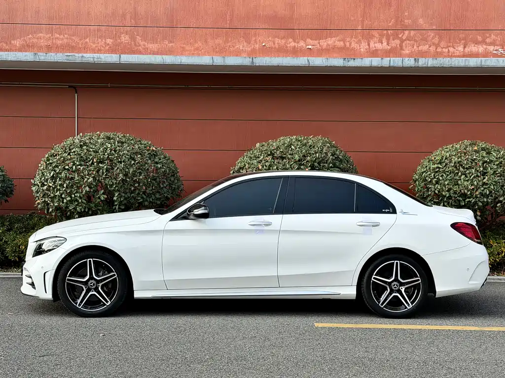 Mercedes-Benz C-Class 2021 — фото 13
