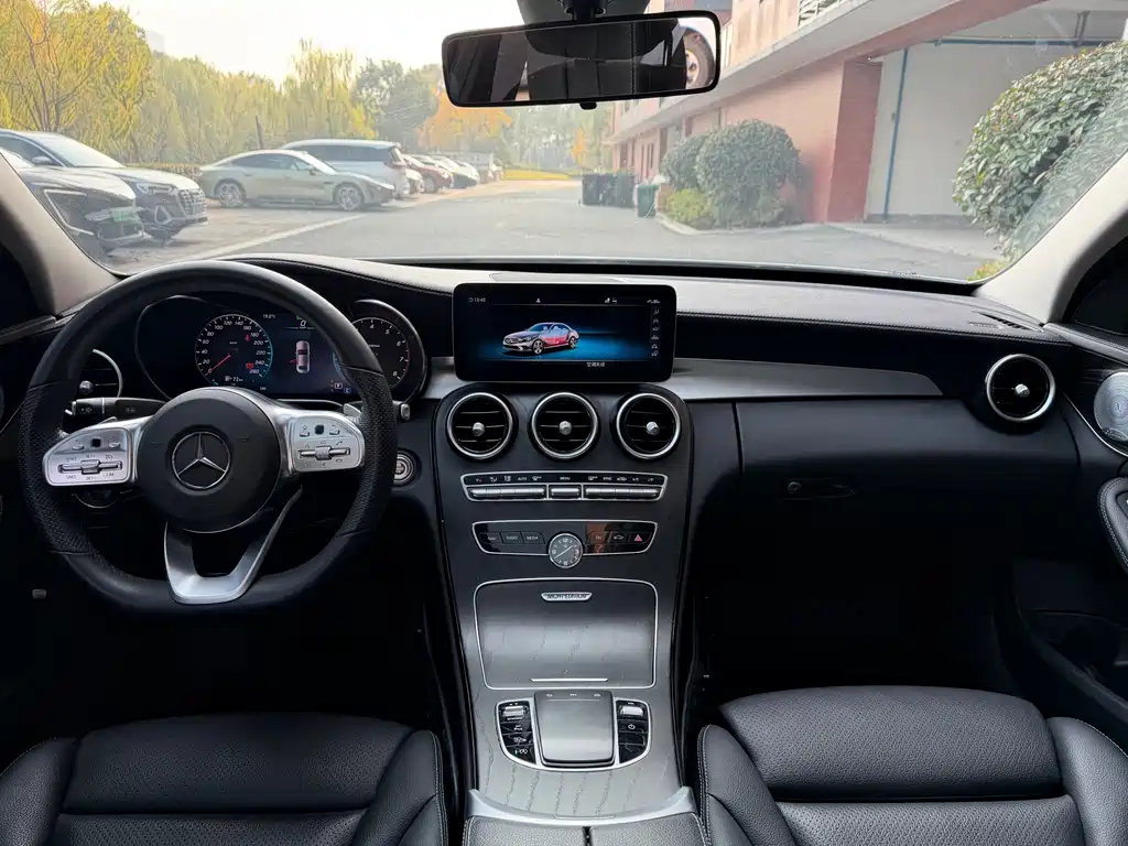Mercedes-Benz C-Class 2021