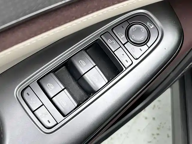 BYD Seal 07 DM-i 2025 — фото 12