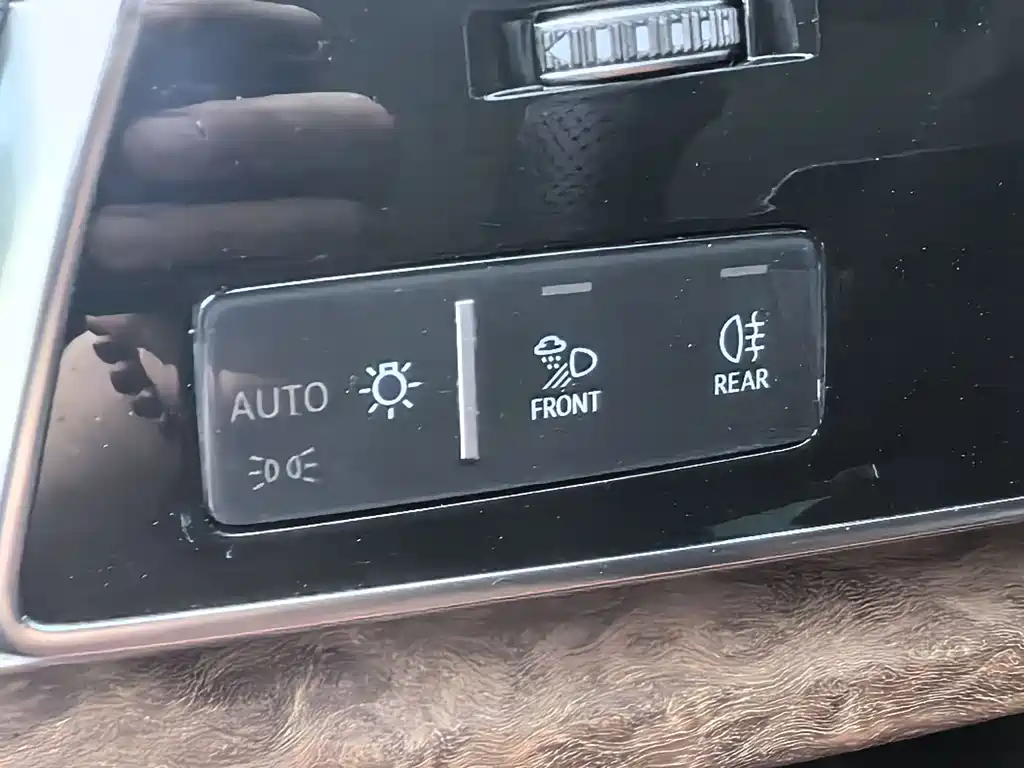 Audi Q7 2020 — фото 14