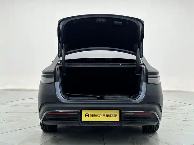 BYD Seal 07 DM-i 2025 — фото 6