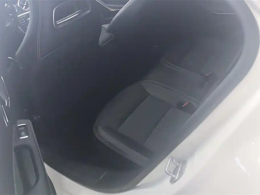 Mercedes-Benz A-Class 2015 — фото 10