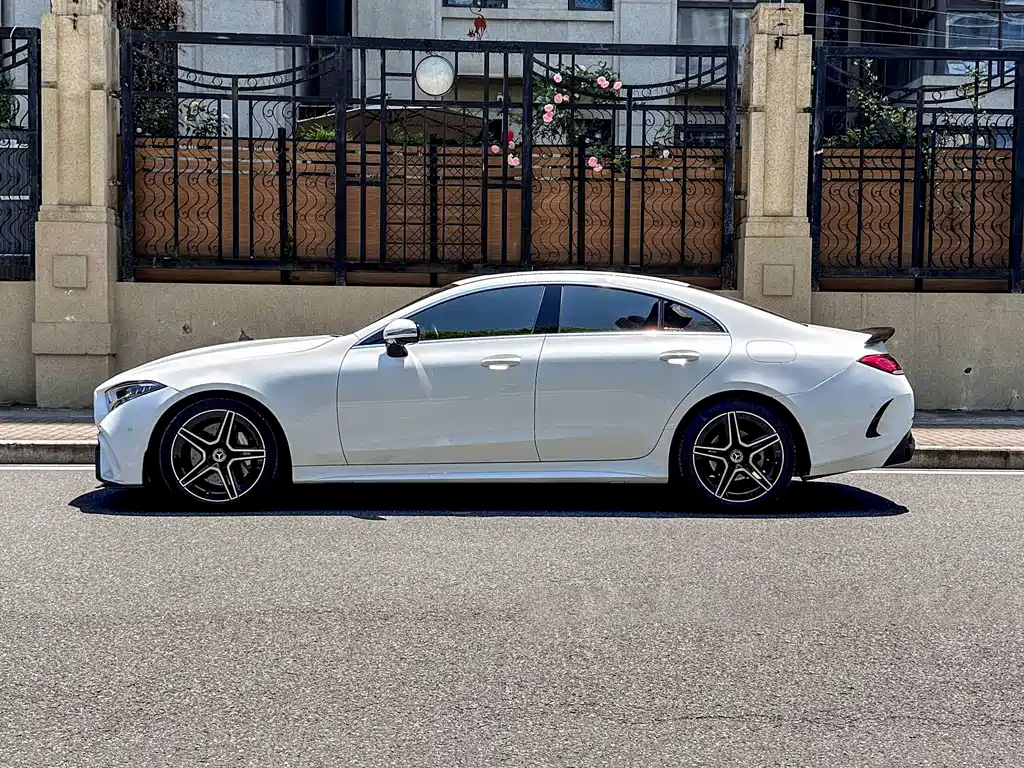 Mercedes-Benz CLS 2023 — фото 3