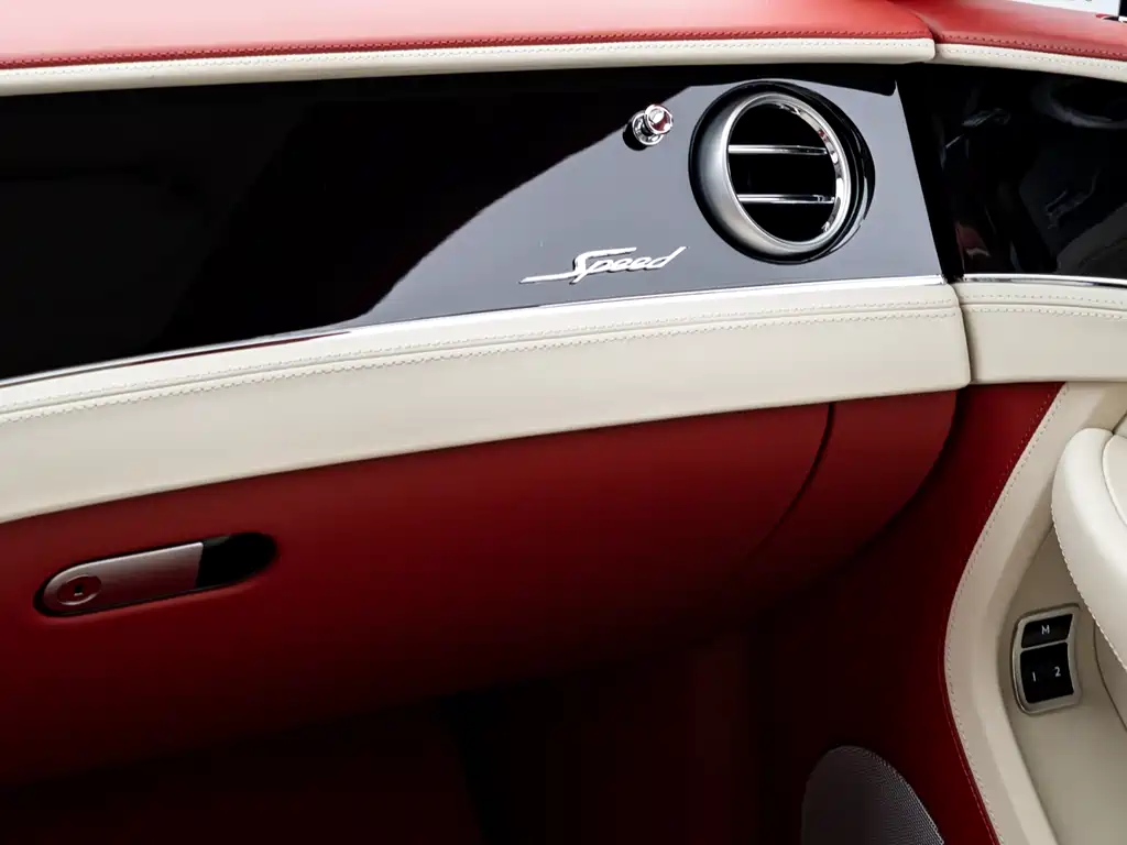 Bentley Continental PHEV 2025 — фото 12