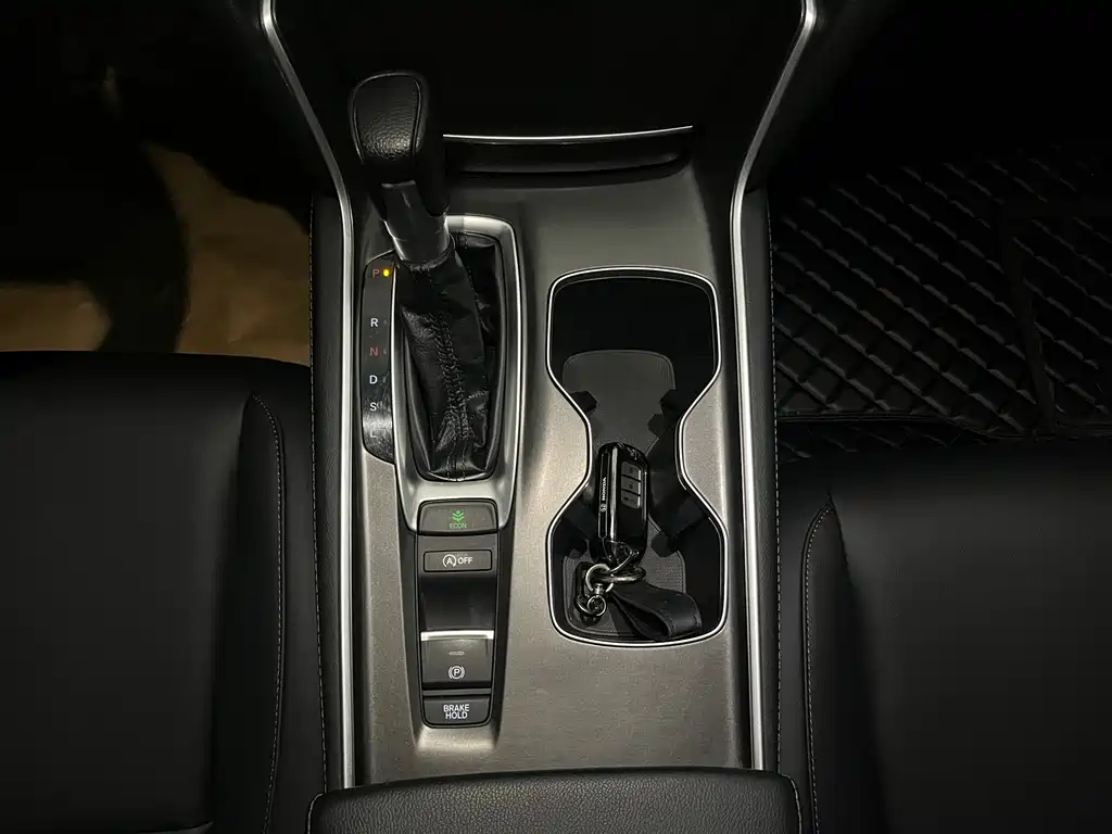 Honda Accord 2021 — фото 11