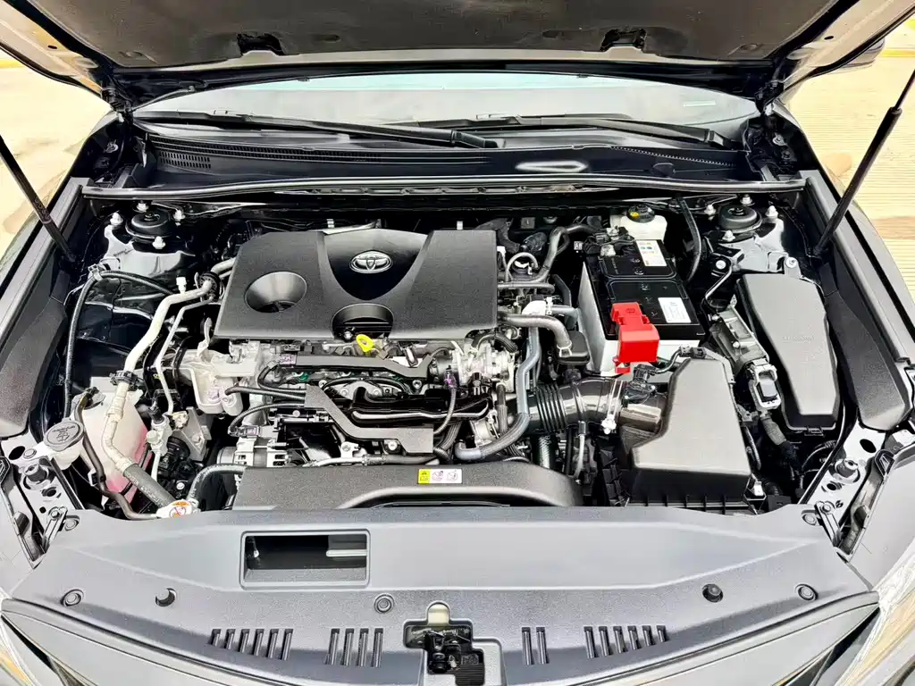 Toyota Camry 2023 — фото 25