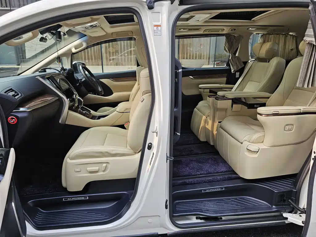 Toyota Alphard 2015 — фото 9