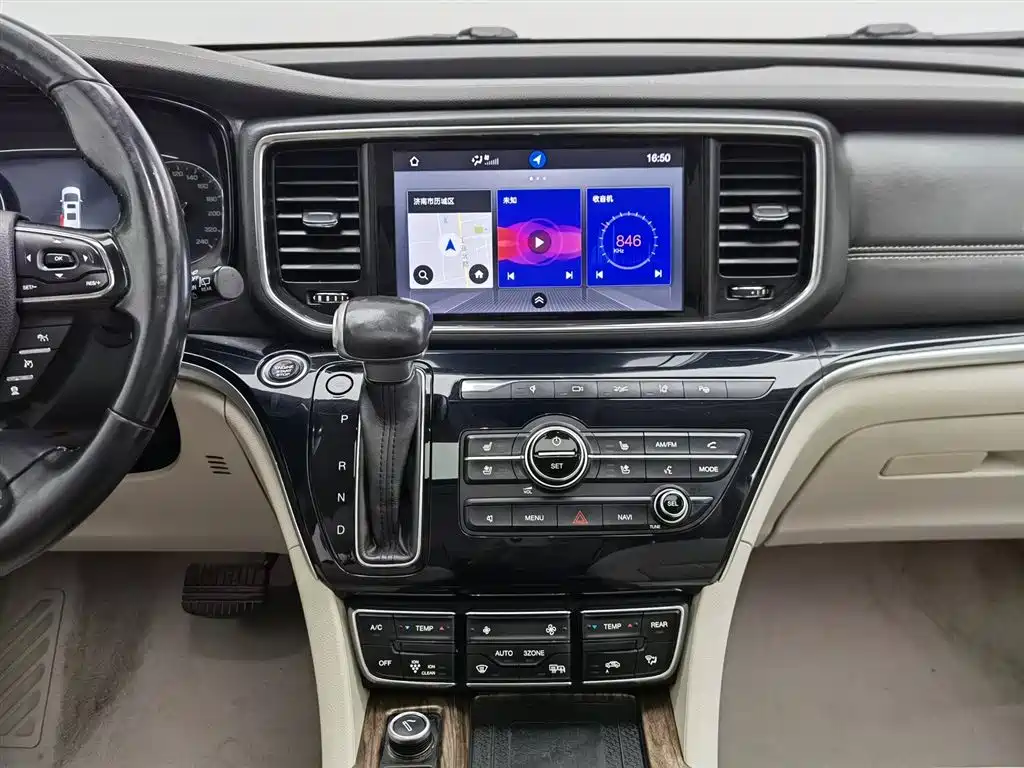 GAC Motor Trumpchi M8 2019 — фото 12