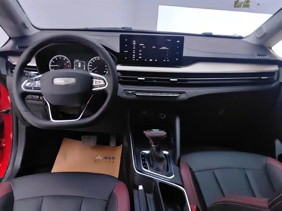 Geely Vision X3 2022 — фото 12