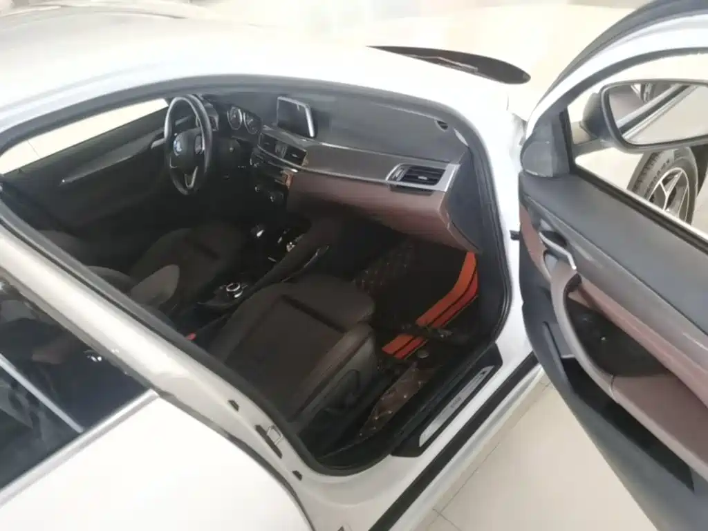 BMW X1 2018 — фото 11