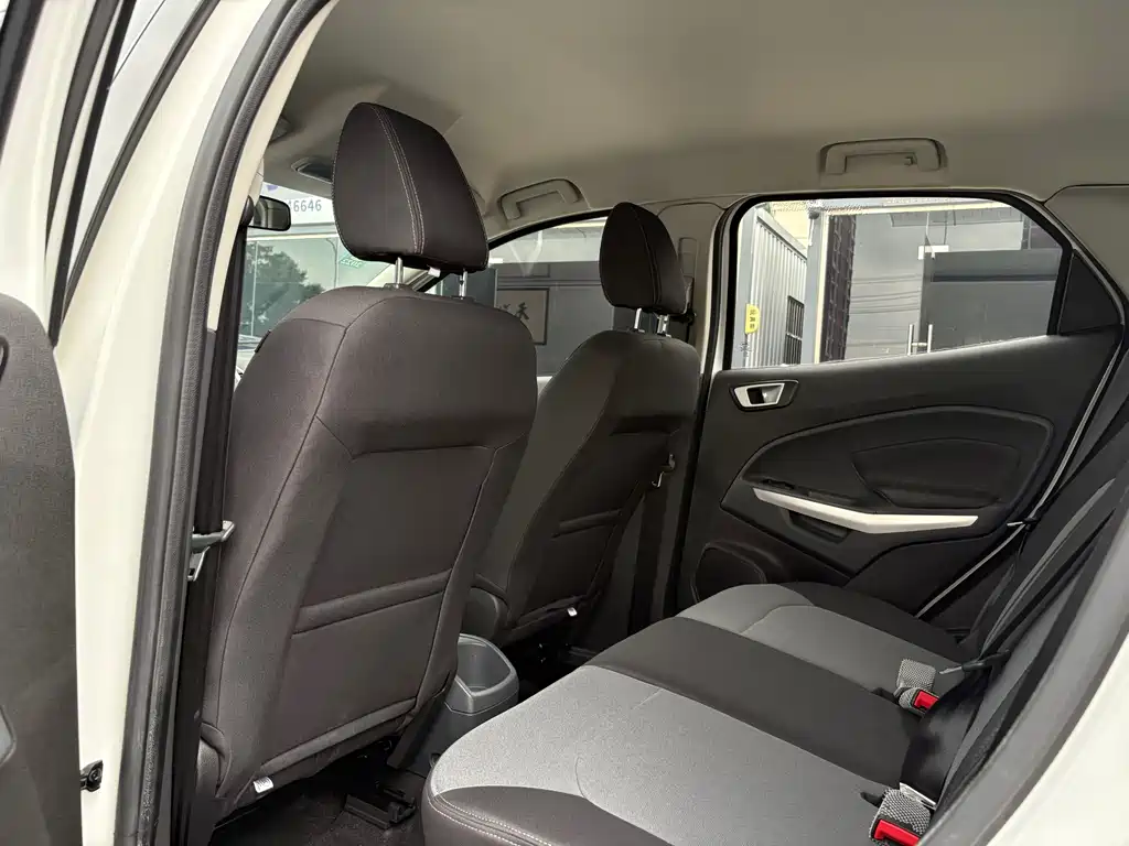 Ford Ecosport 2016 — фото 7