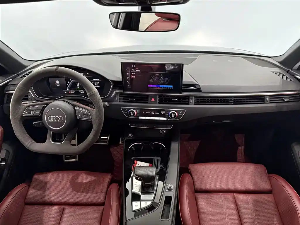 Audi A4L 2025 — фото 13