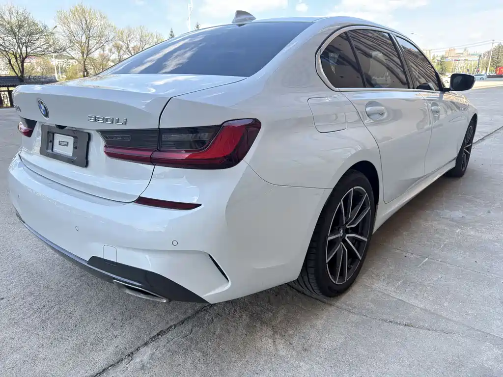 BMW 3 Series 2022