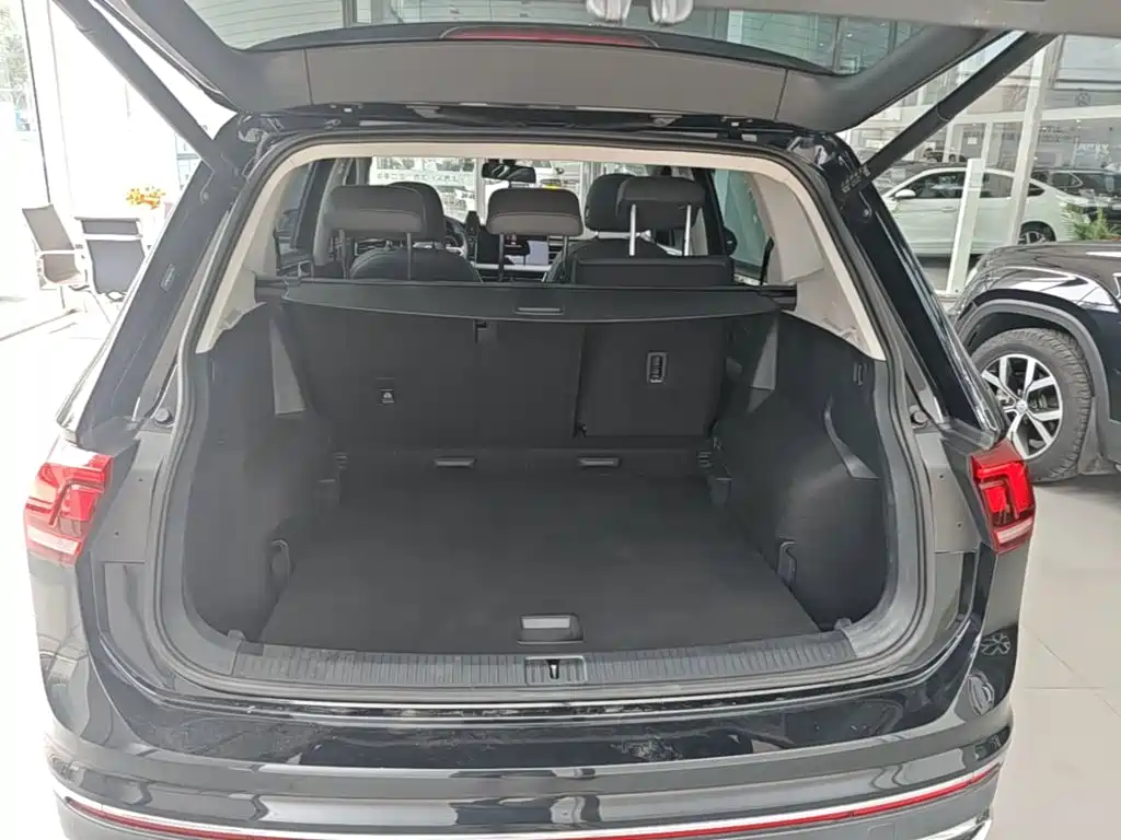 Volkswagen Tiguan L 2022 — фото 19