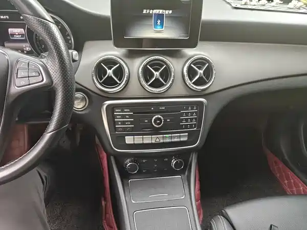 Mercedes-Benz CLA 2016