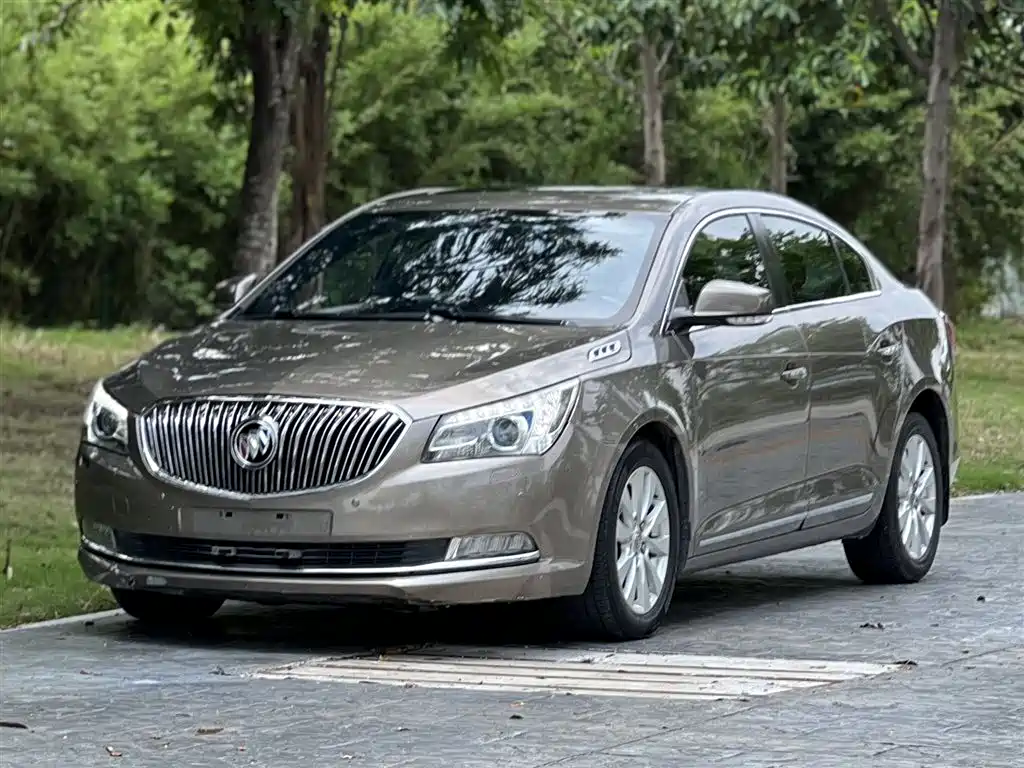 Buick LaCrosse 2015 — фото 1