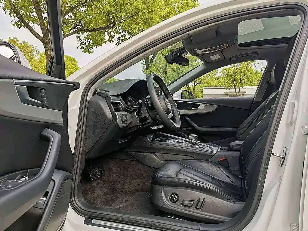 Audi A4L 2017