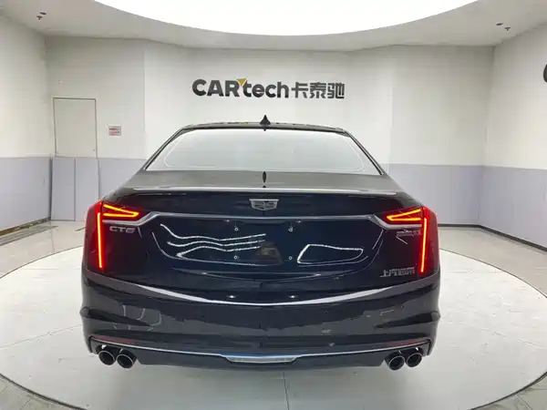 Cadillac CT6 2022