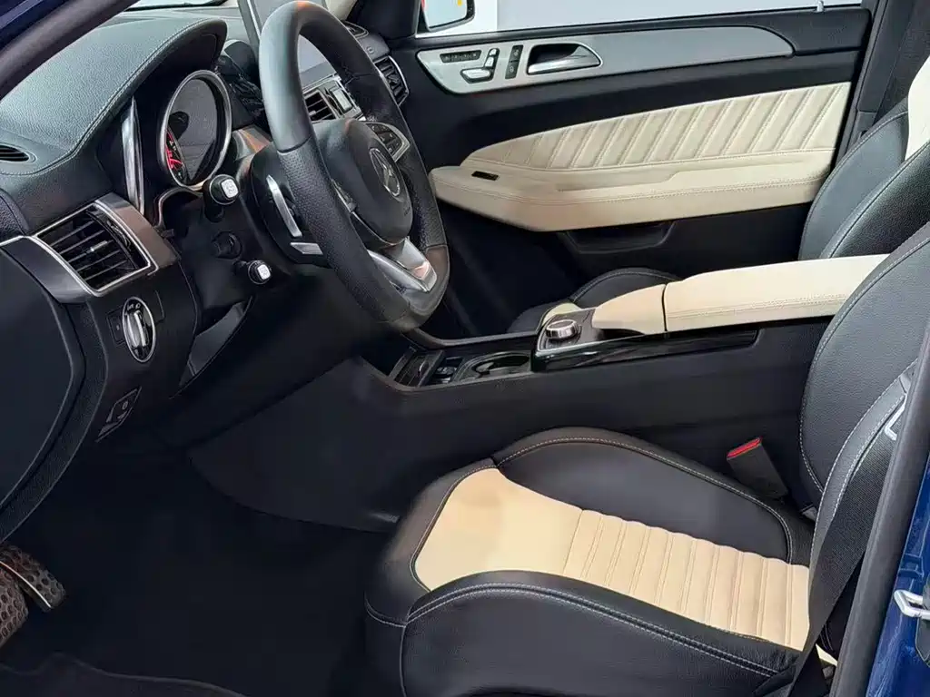 Mercedes-Benz GLE Coupe AMG 2018 — фото 7