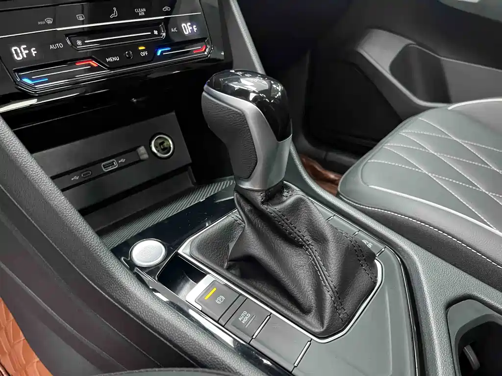 Volkswagen Tiguan L 2025 — фото 16
