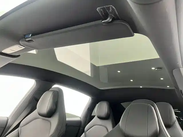 Tesla Model Y L 2025 — фото 15