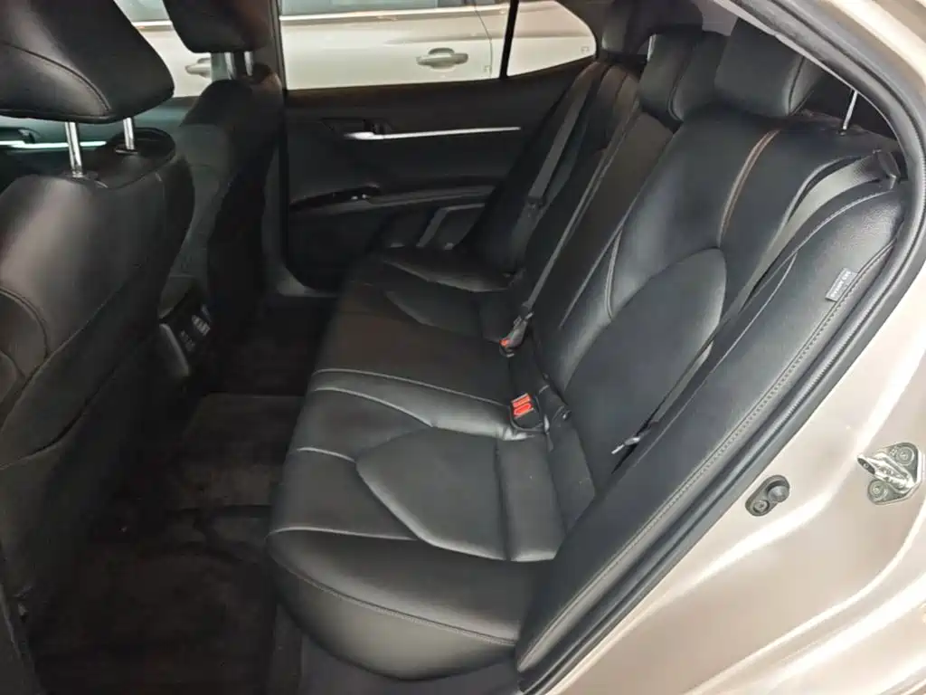 Toyota Camry 2020 — фото 13